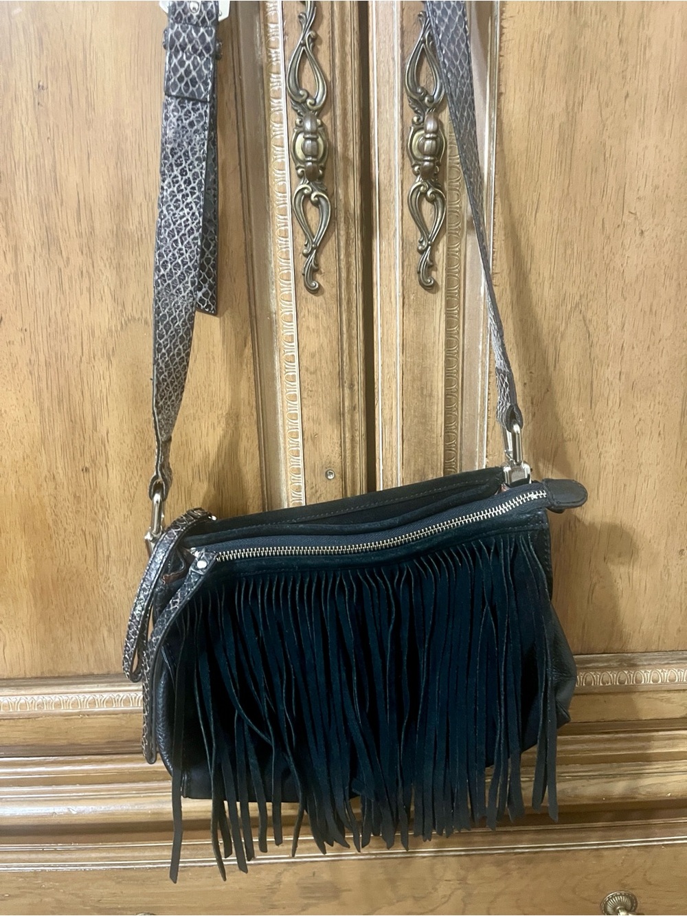 B. Makowsky Leather Black Fringe Crossbody Bag - Stylish Leather & Suede Bag